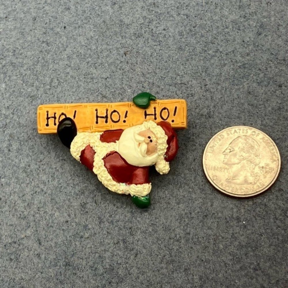 Christmas Pin Brooch Dangling Santa Claus Ho Ho Ho Brown Red White Green Retro
